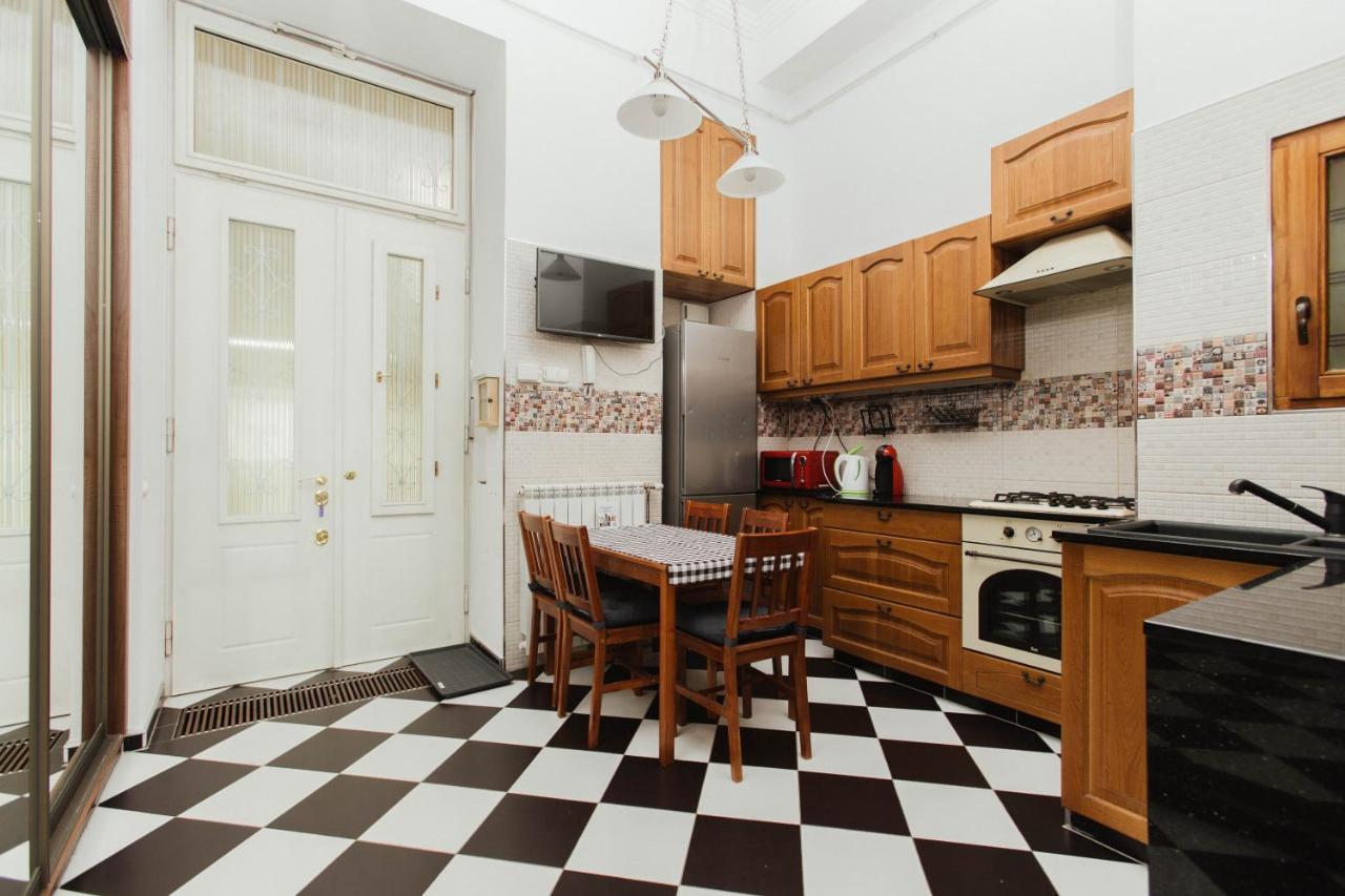 Grand Boulvard Apartment Budapest Esterno foto